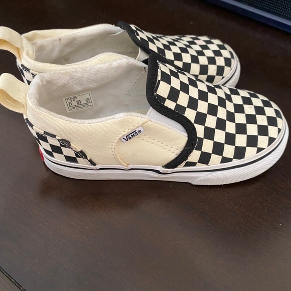Toddler vans - Picture 3 of 3